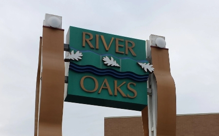 River Oak Mall